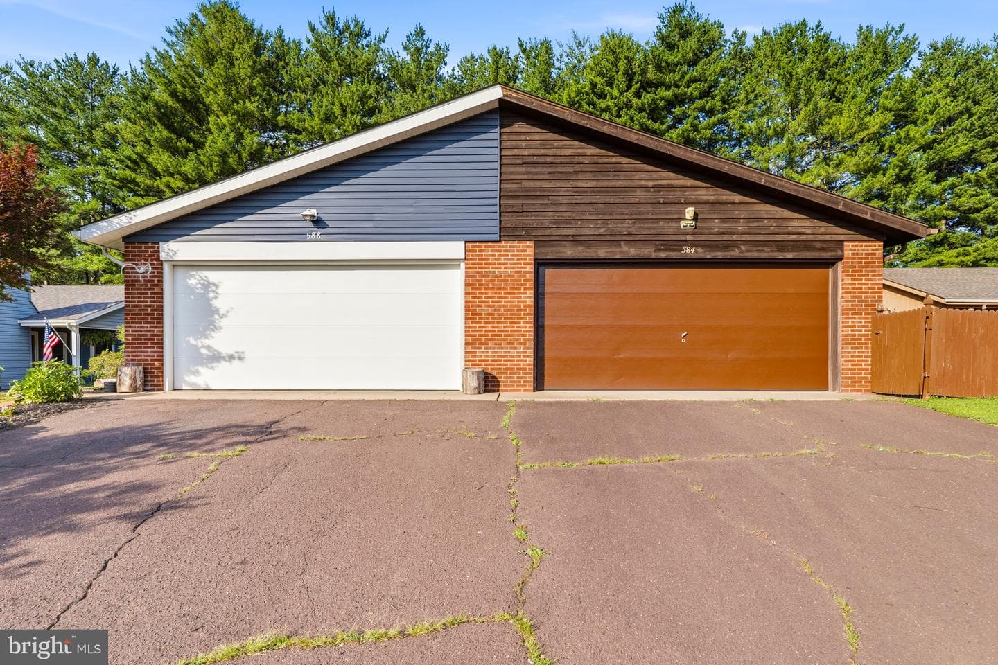 588 Meadowbrook Drive photo 14