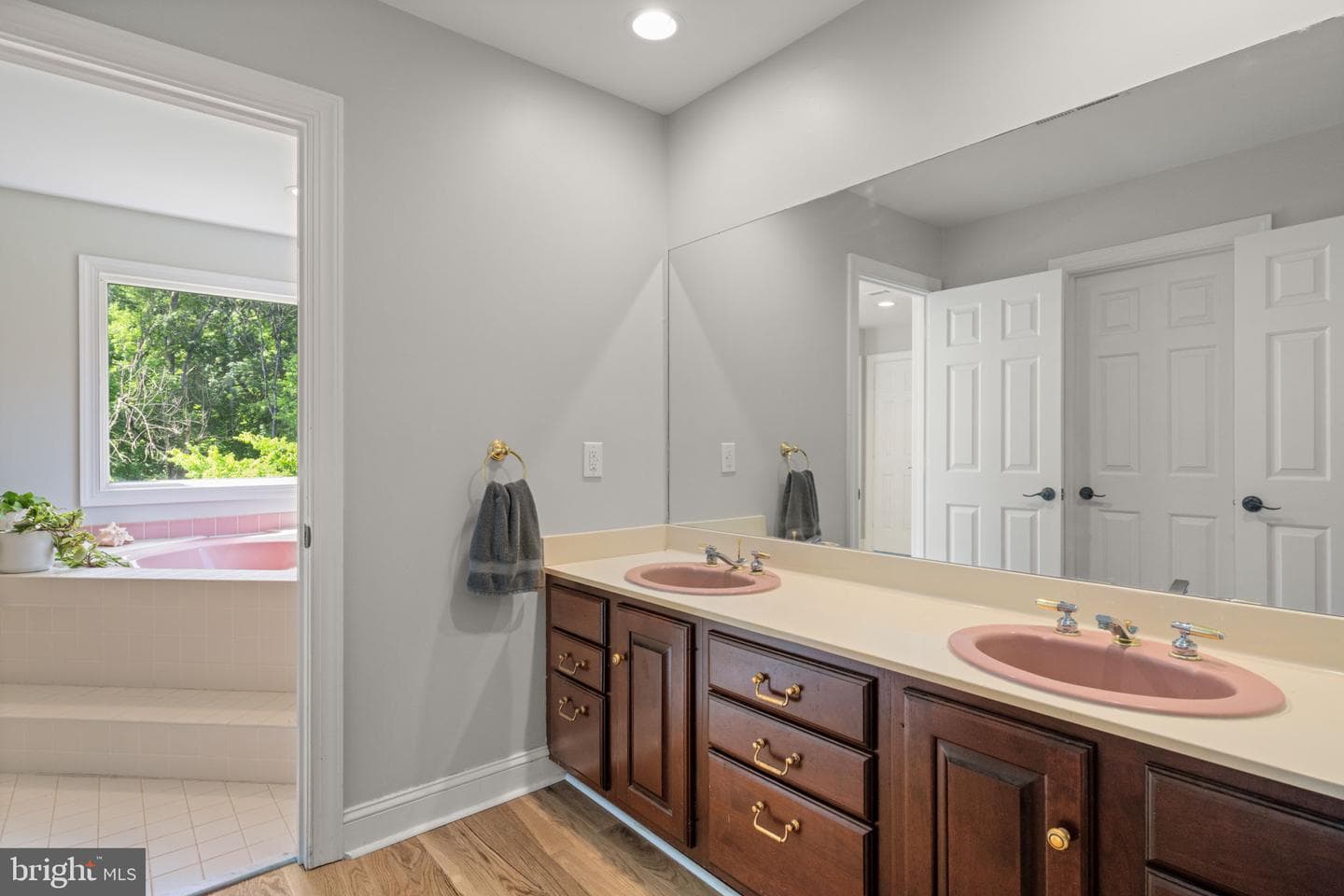 770 Zeuswyn Drive photo 35