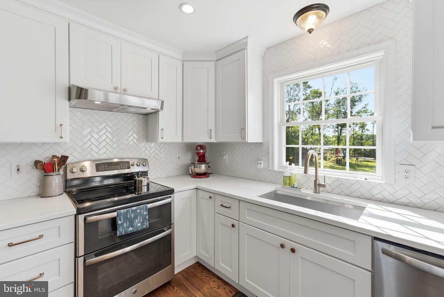 18198 Springs Road photo 4