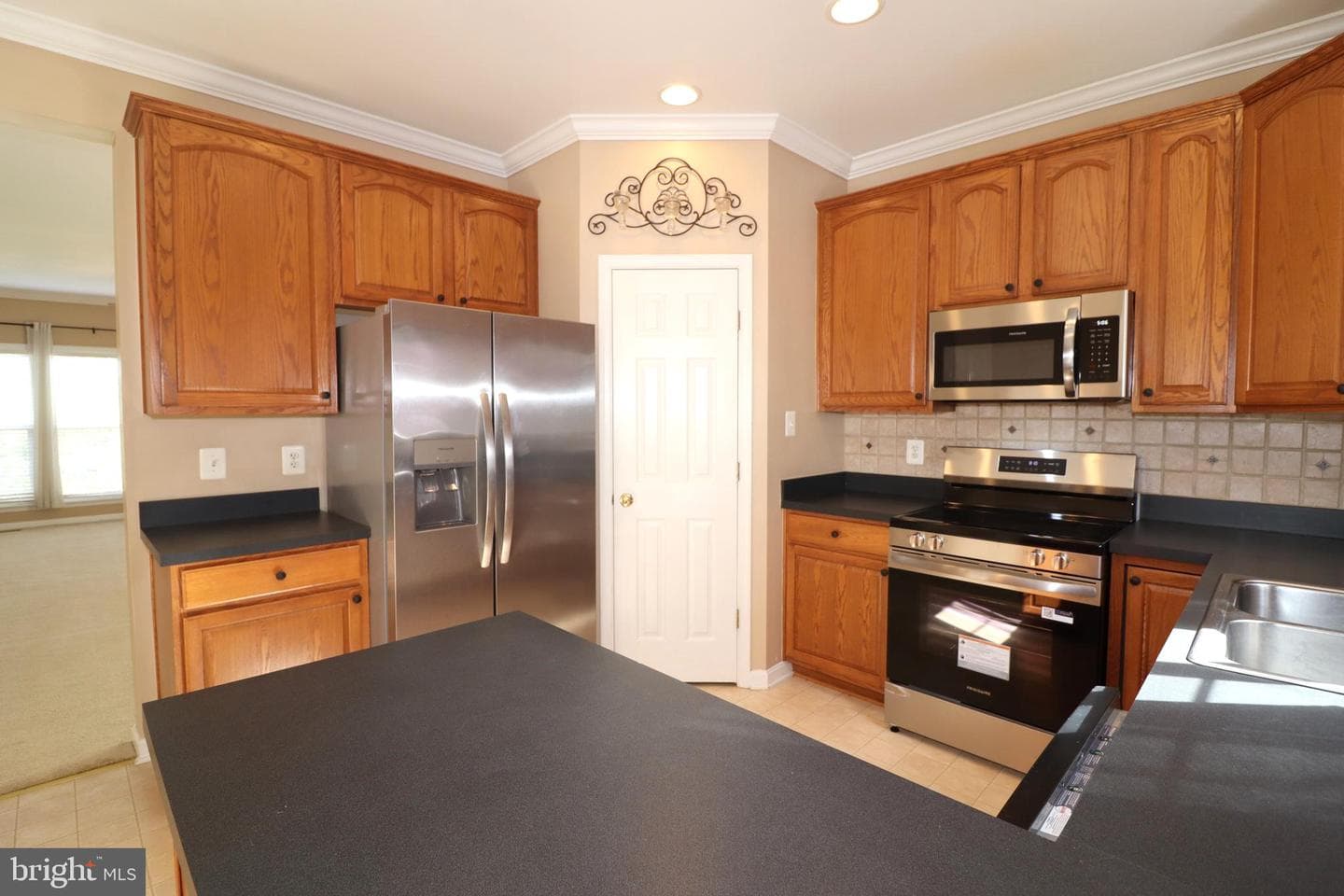 936 Persimmon photo 16