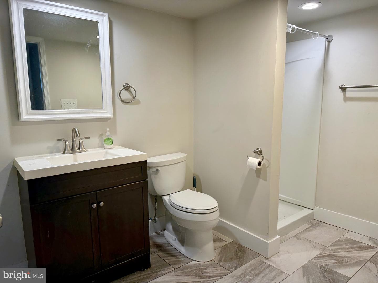 1010 Nottingham Street photo 21