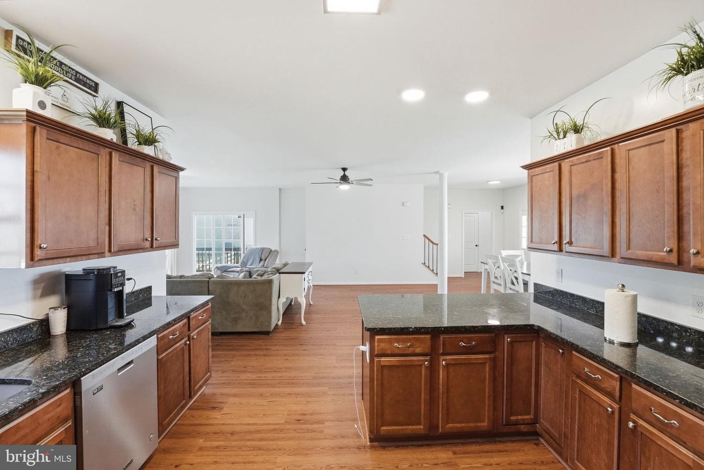 15020 North Ridge Boulevard photo 25