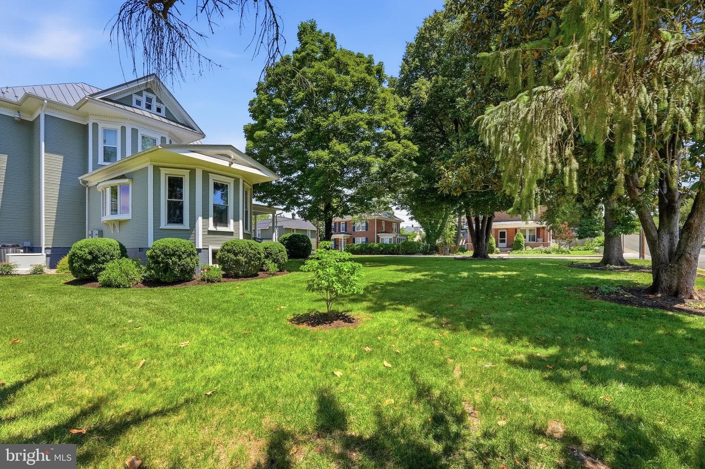 406 Macoy Ave photo 9