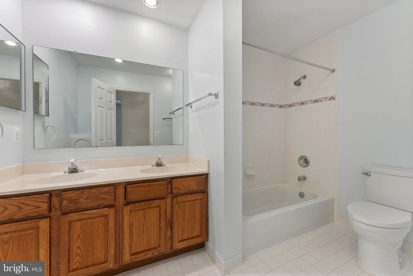 2415 Brighton Place photo 57