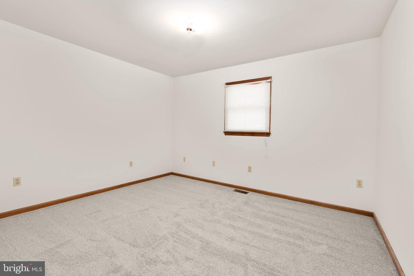 20537 Fields Mill Road photo 32