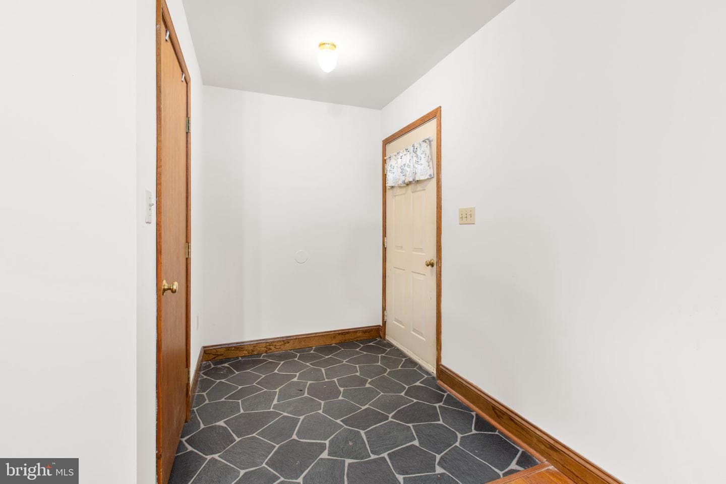 20537 Fields Mill Road photo 8