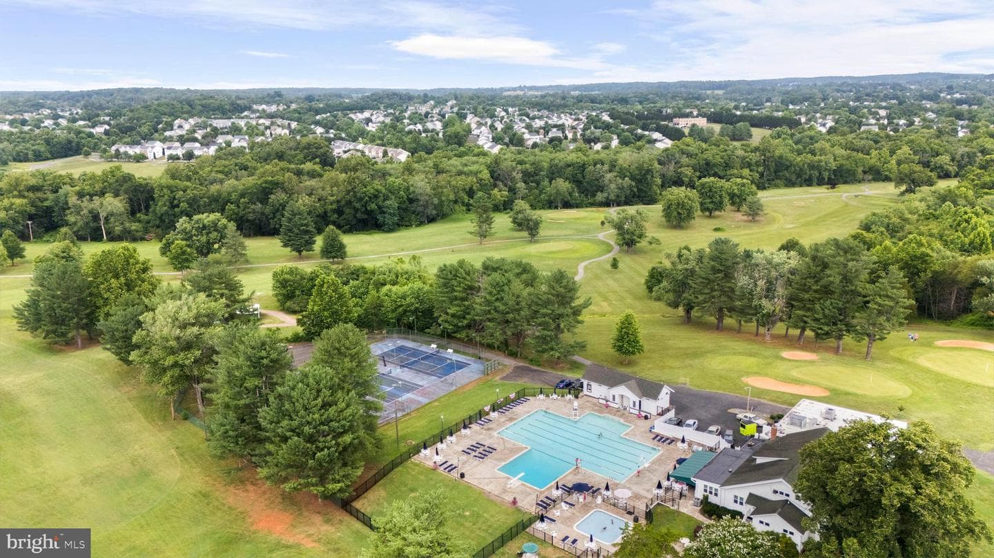 2060 Golf Dr photo 40