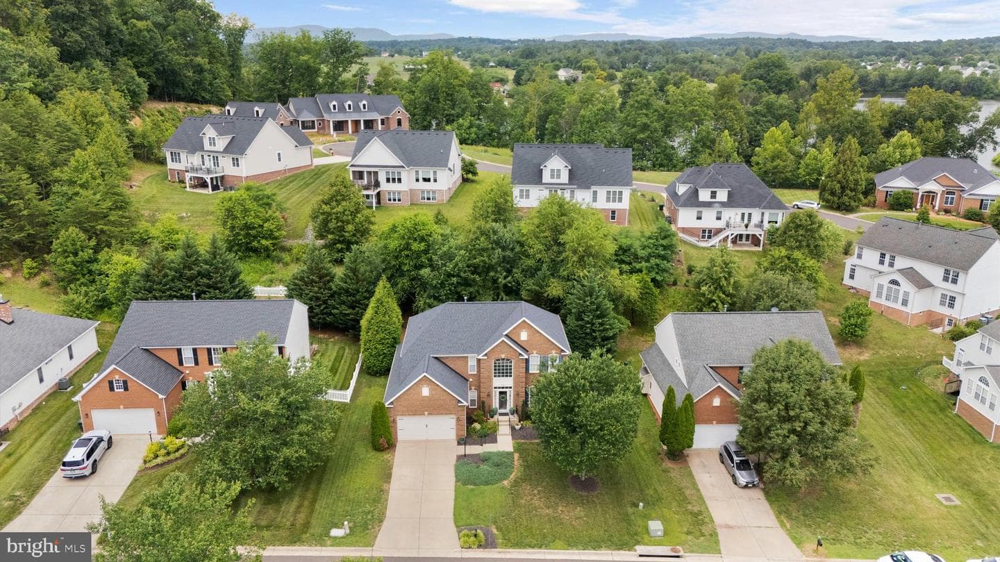 2060 Golf Dr photo 5