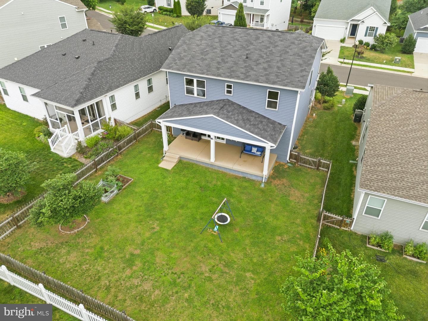 2125 Chestnut Drive photo 35