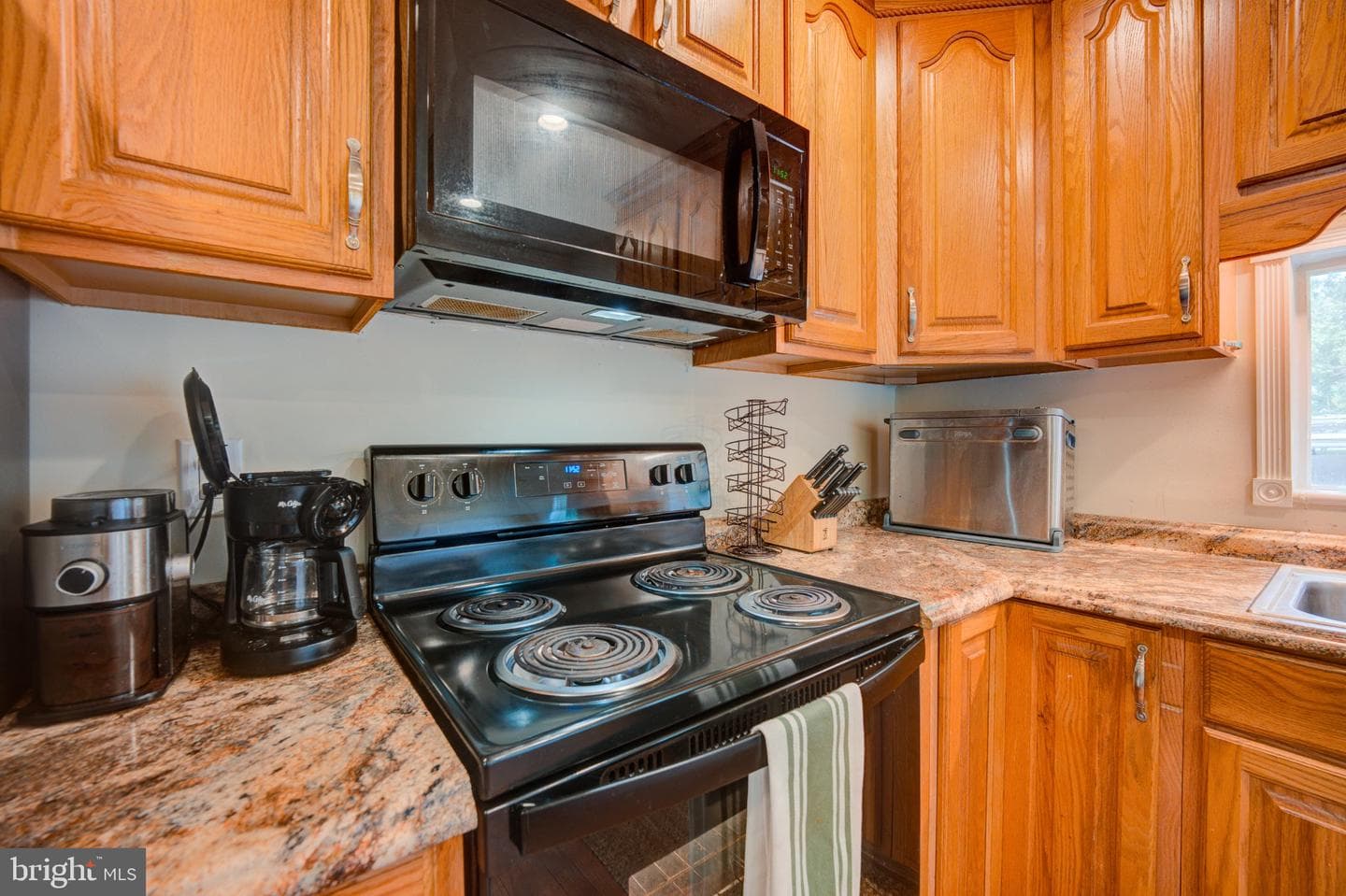 9595 Roys Lane photo 10