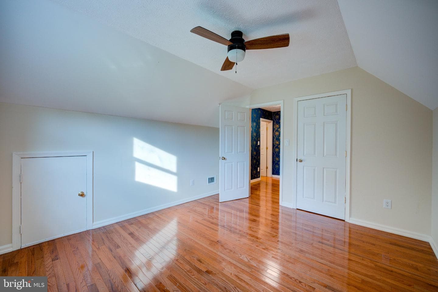 9595 Roys Lane photo 33