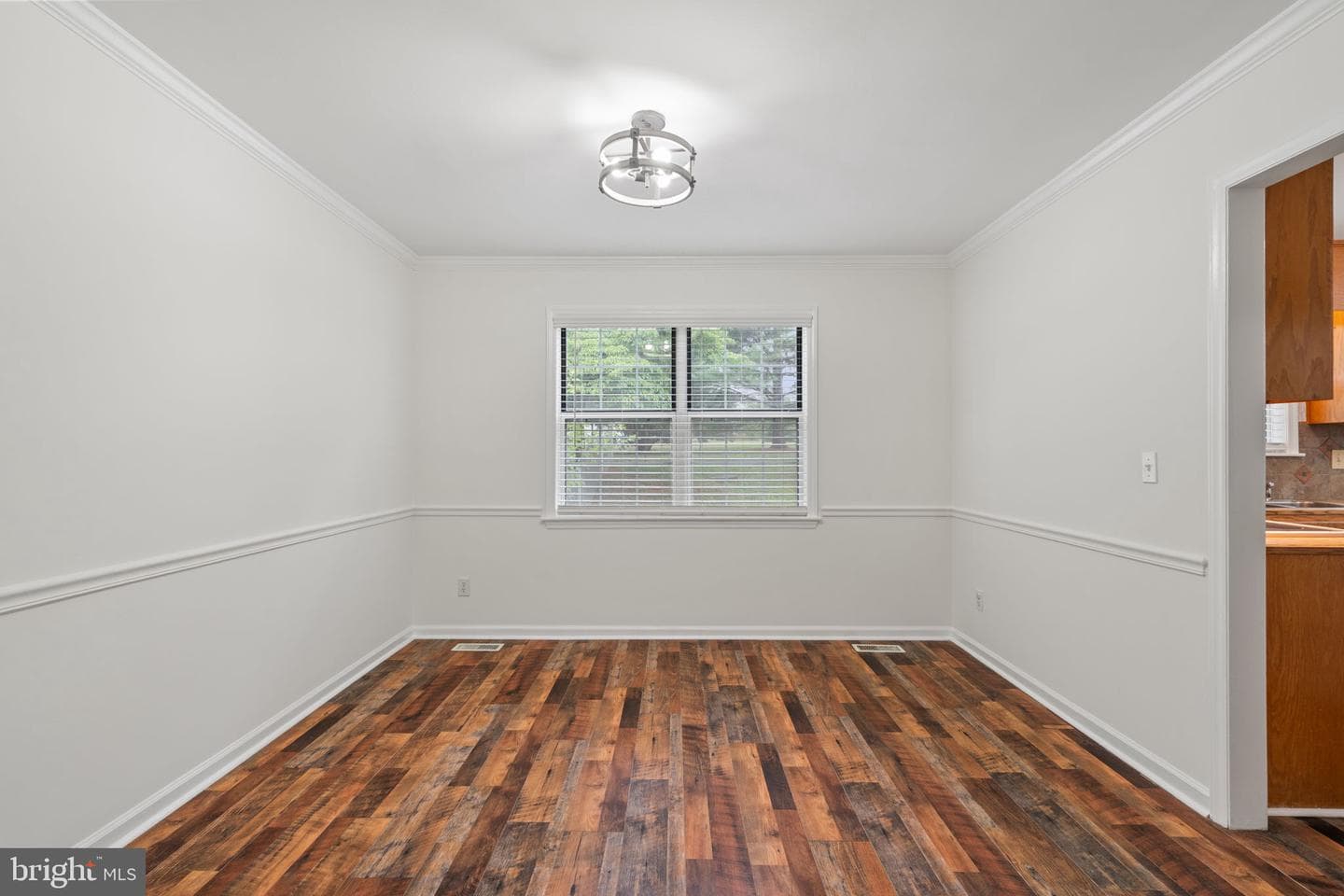 2309 Maplewood photo 11