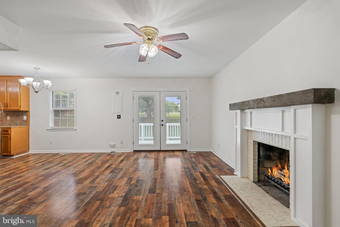 2309 Maplewood photo 13