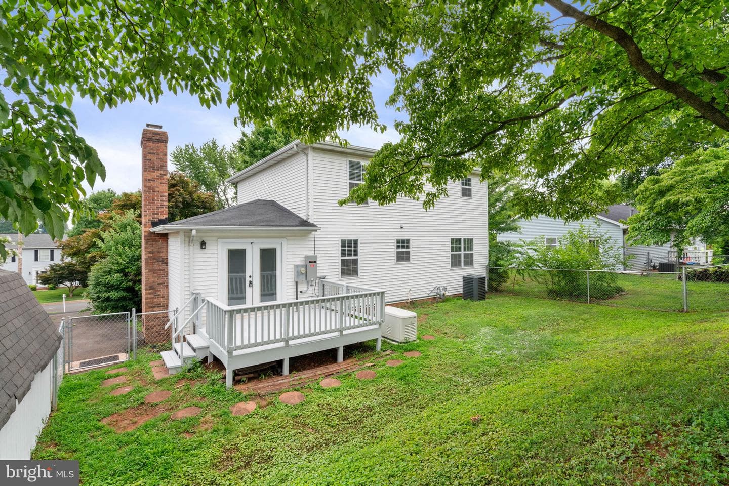 2309 Maplewood photo 39