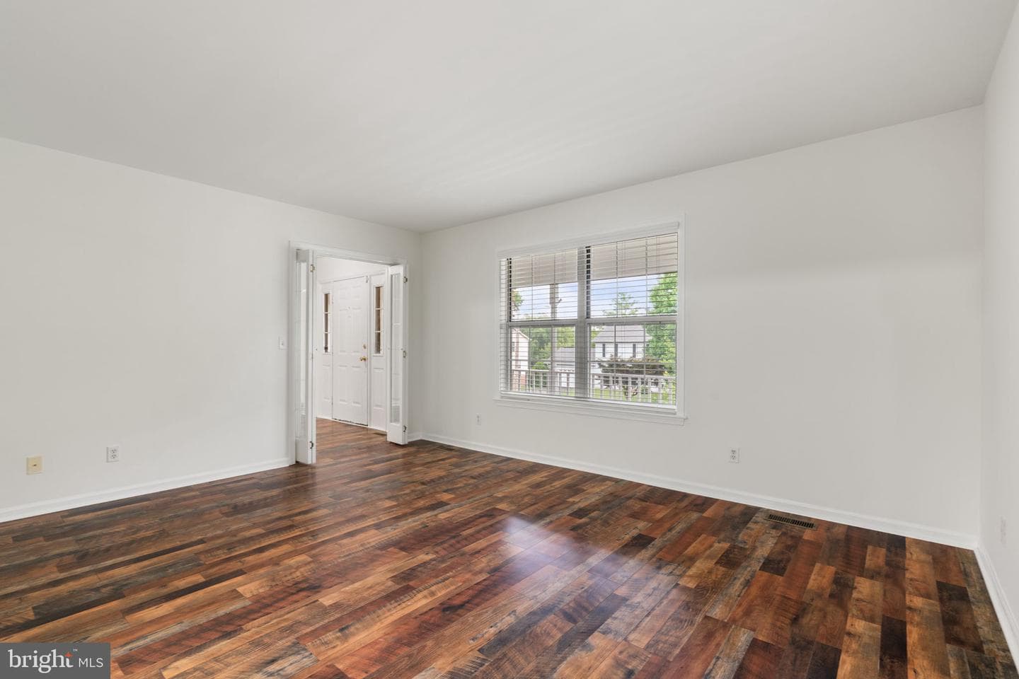 2309 Maplewood photo 7