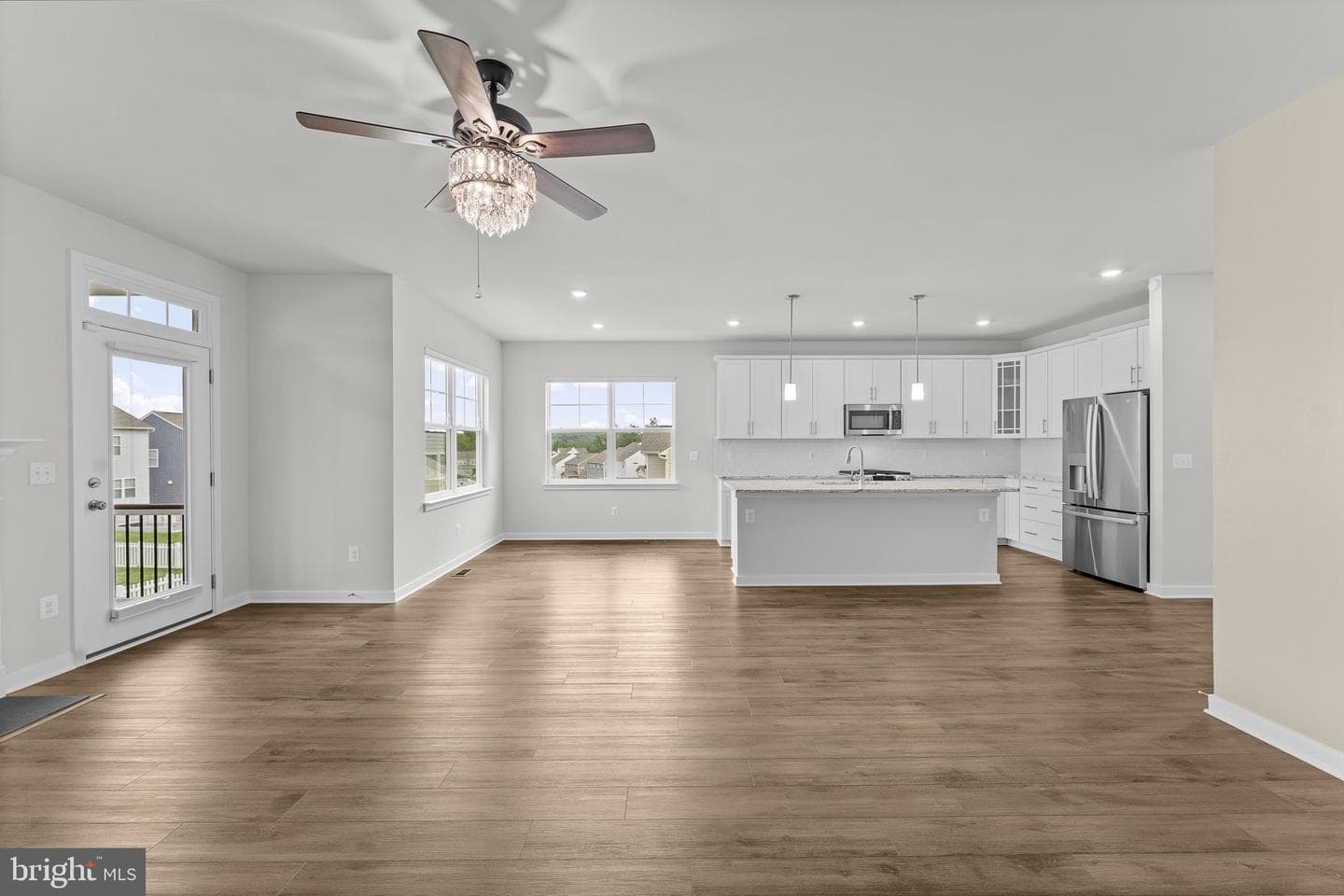 2047 Armstrong Terrace photo 19