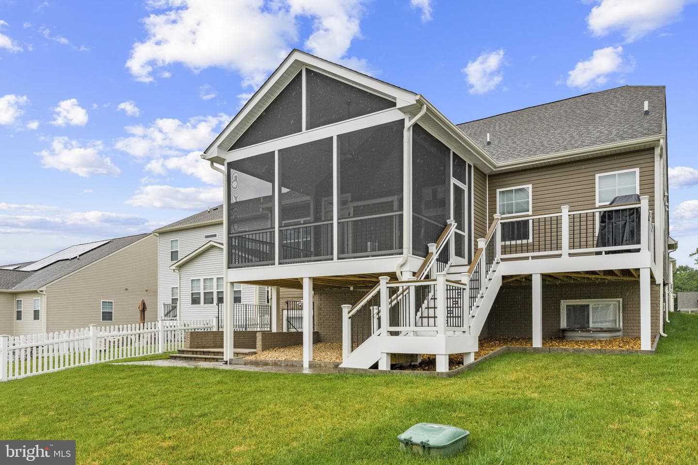 2047 Armstrong Terrace photo 51