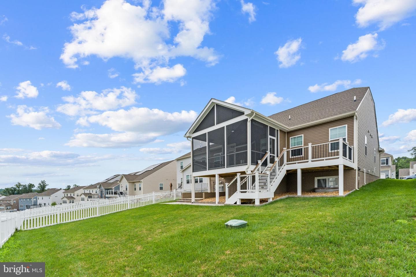 2047 Armstrong Terrace photo 52