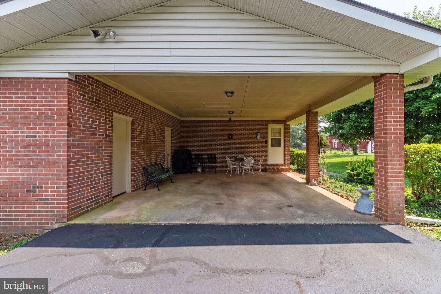 19100 Colonial Drive photo 55