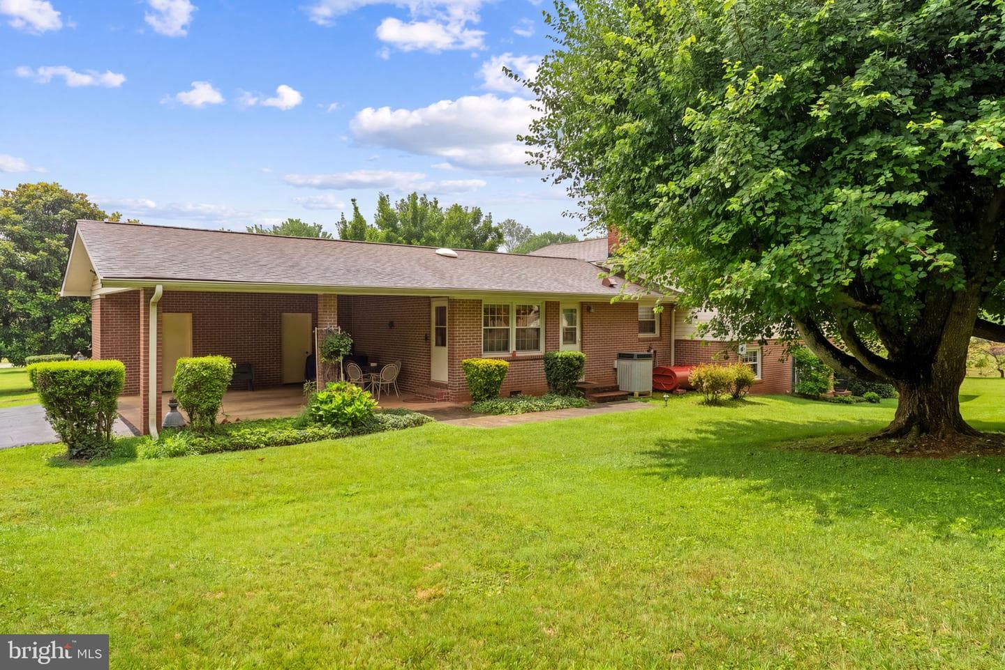 19100 Colonial Drive photo 58