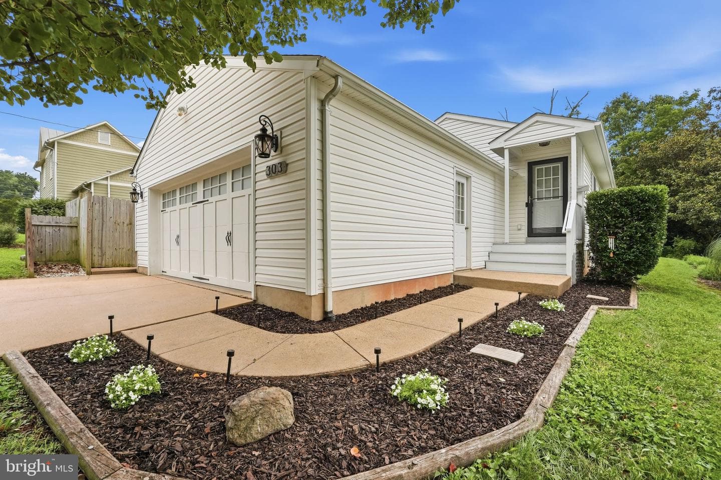 303 W Park Avenue photo 1