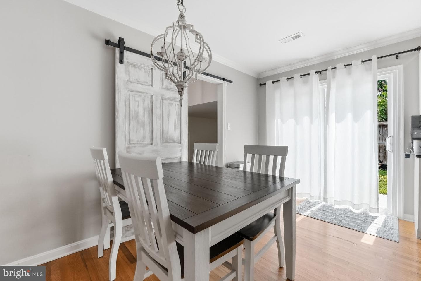 303 W Park Avenue photo 10