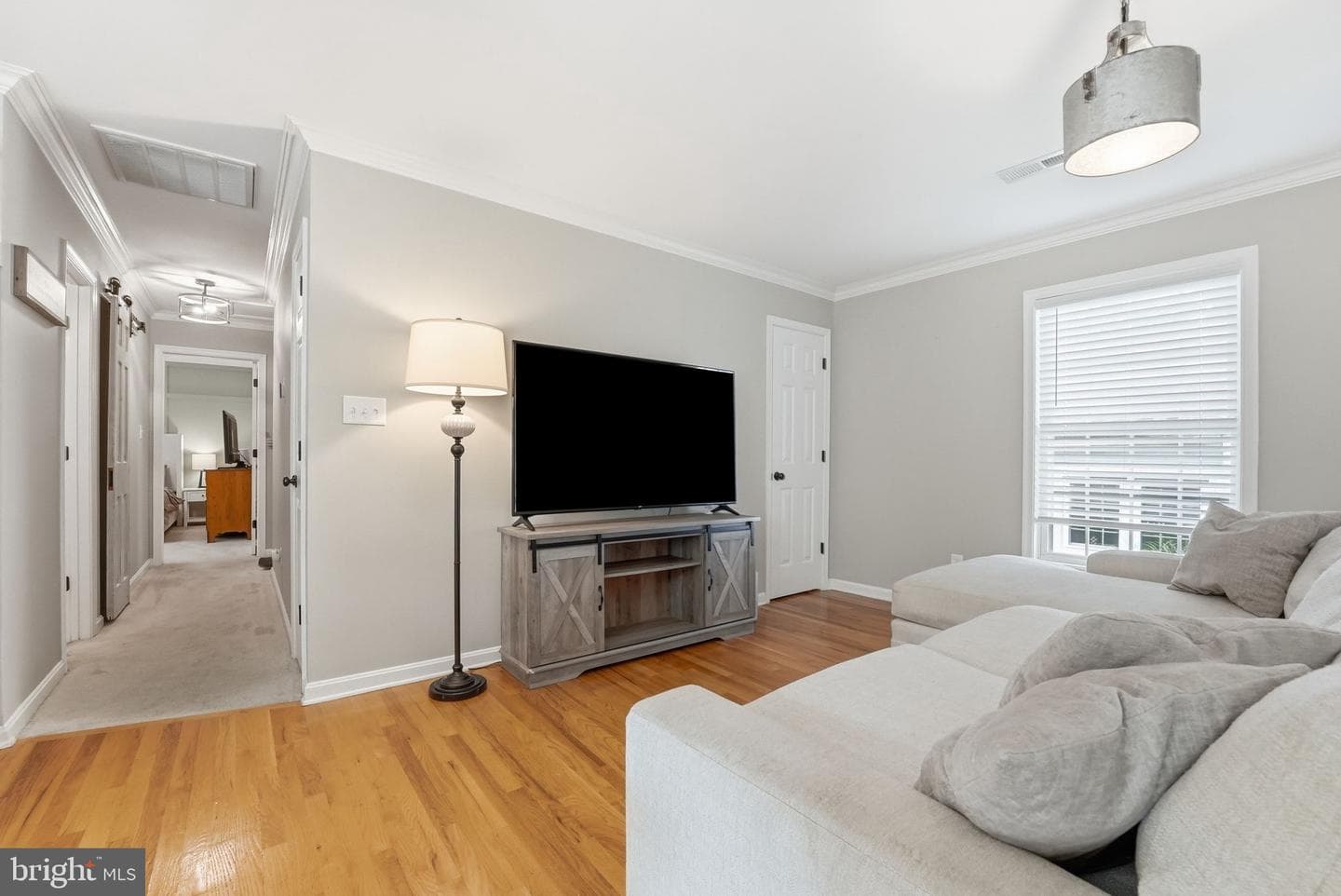 303 W Park Avenue photo 8