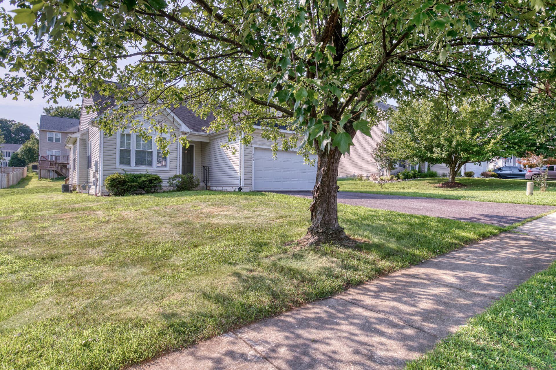 945 Riverdale Circle photo 3