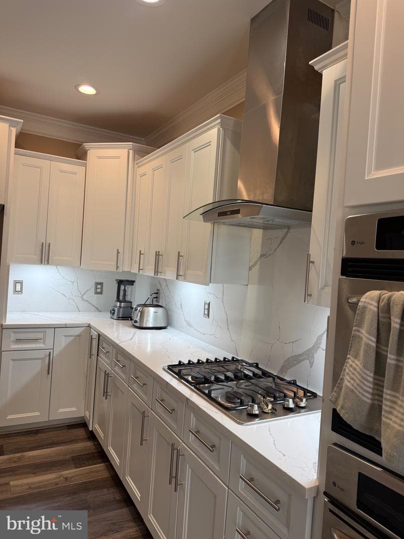 121 King Edward Court photo 12