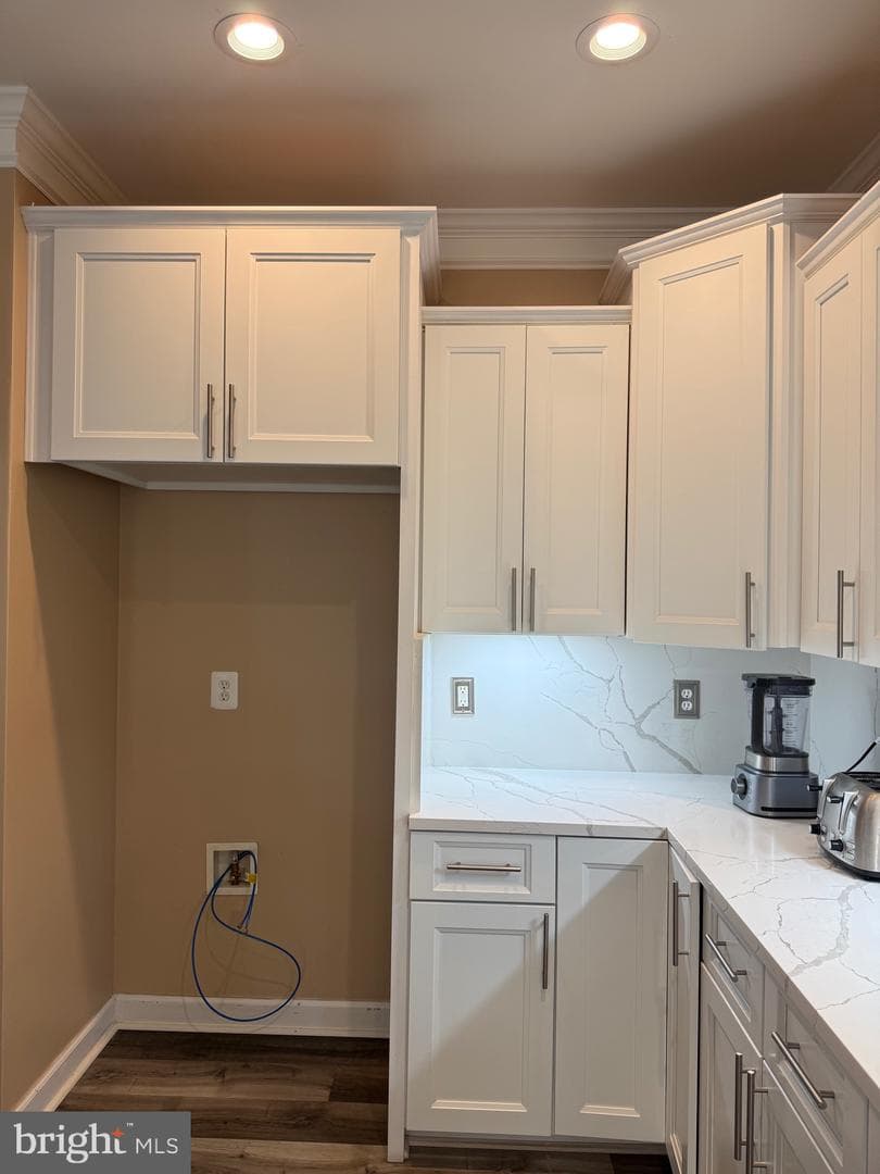 121 King Edward Court photo 13