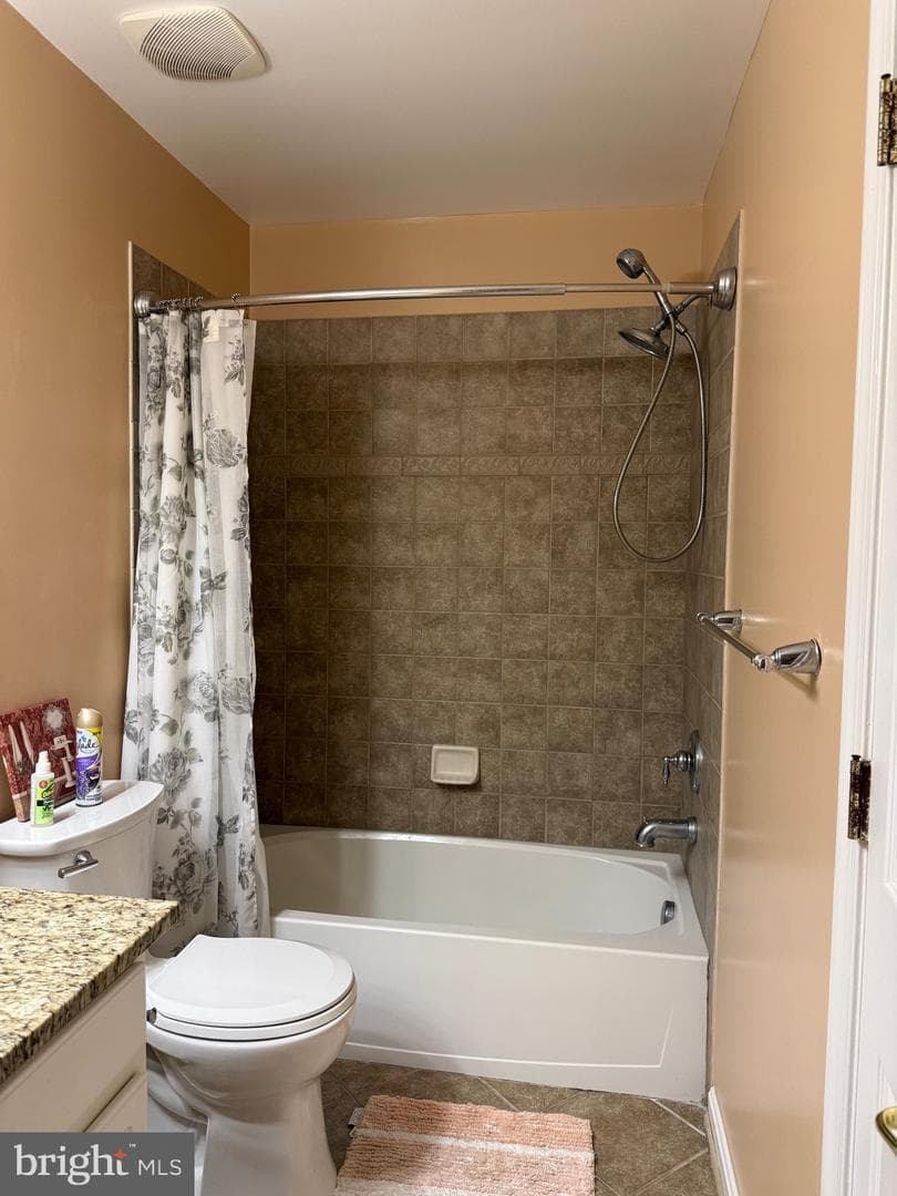 121 King Edward Court photo 17