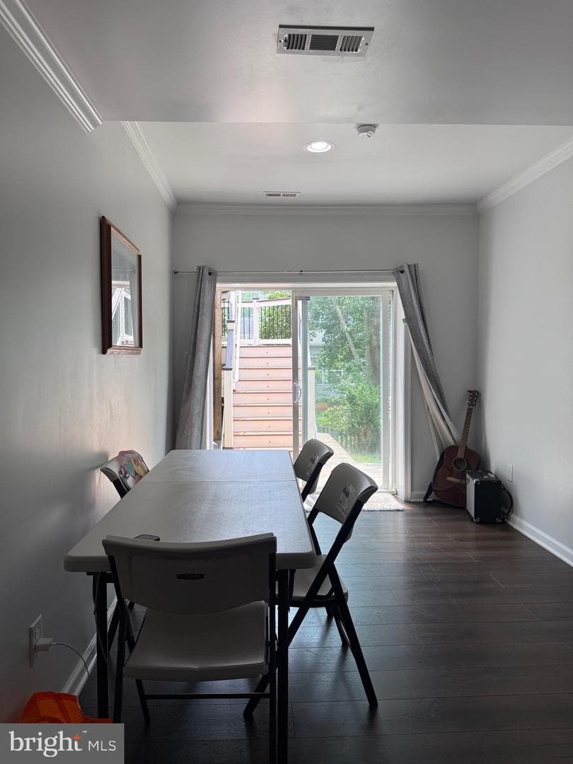 121 King Edward Court photo 20