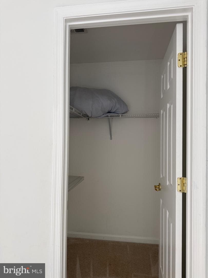 121 King Edward Court photo 45