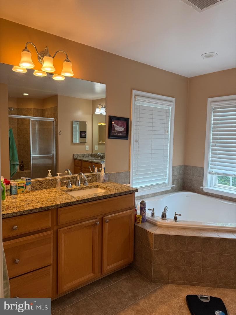 121 King Edward Court photo 46