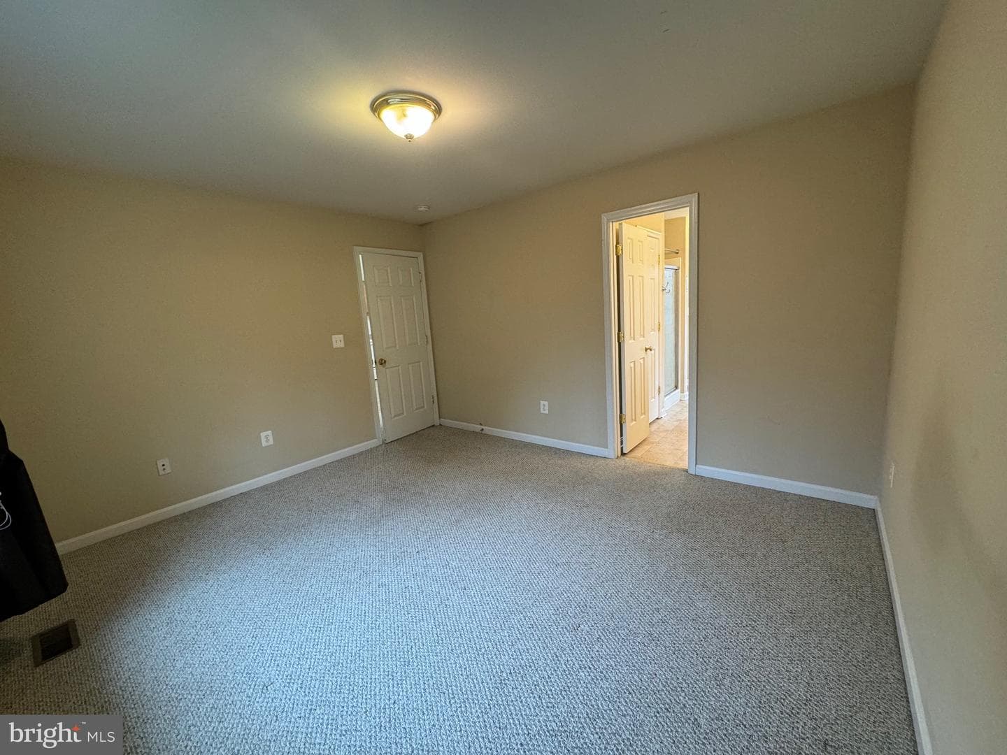 811 Campers Lane photo 25