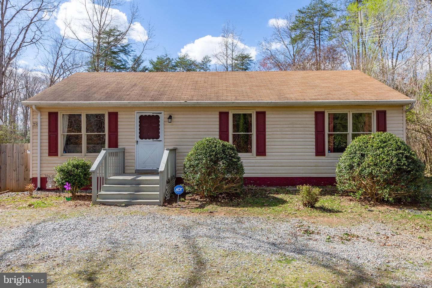 215 Marday Drive photo 2