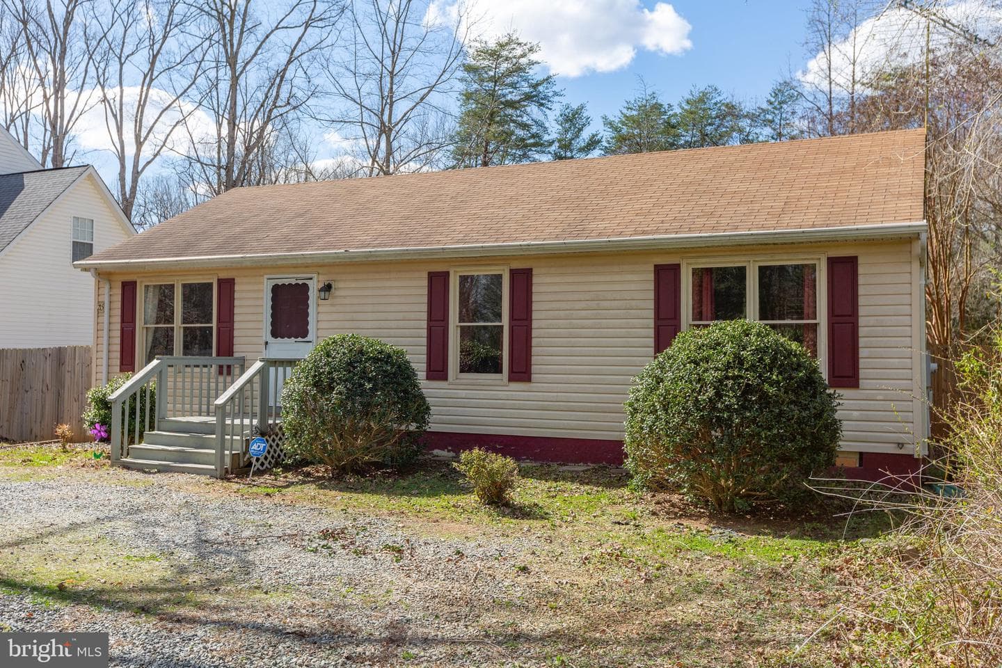 215 Marday Drive photo 4
