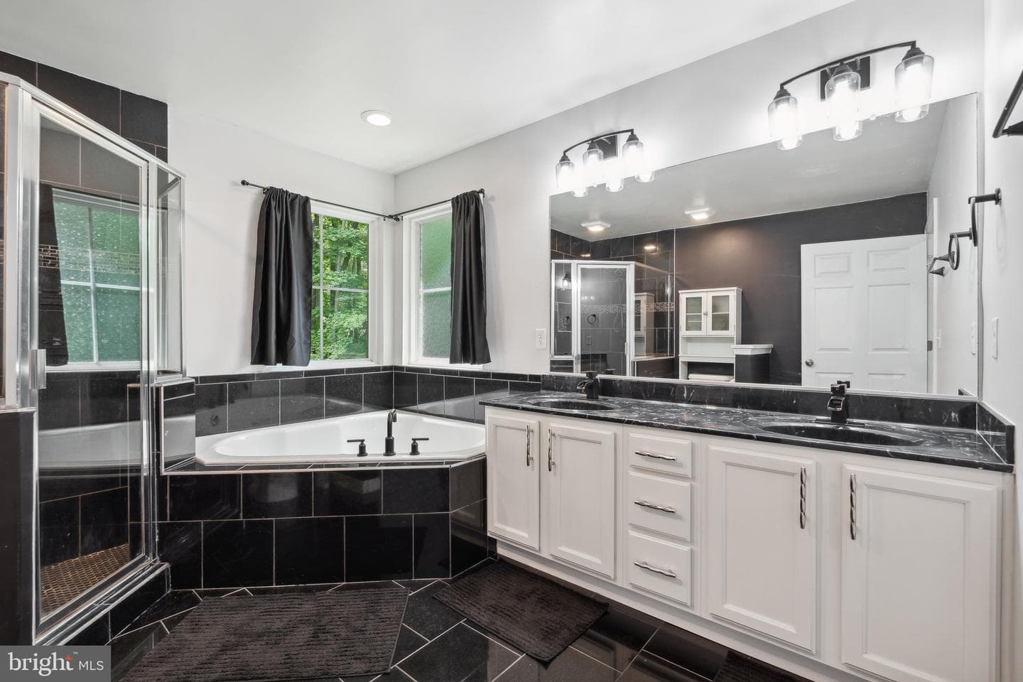 1001 Swan Lane photo 13