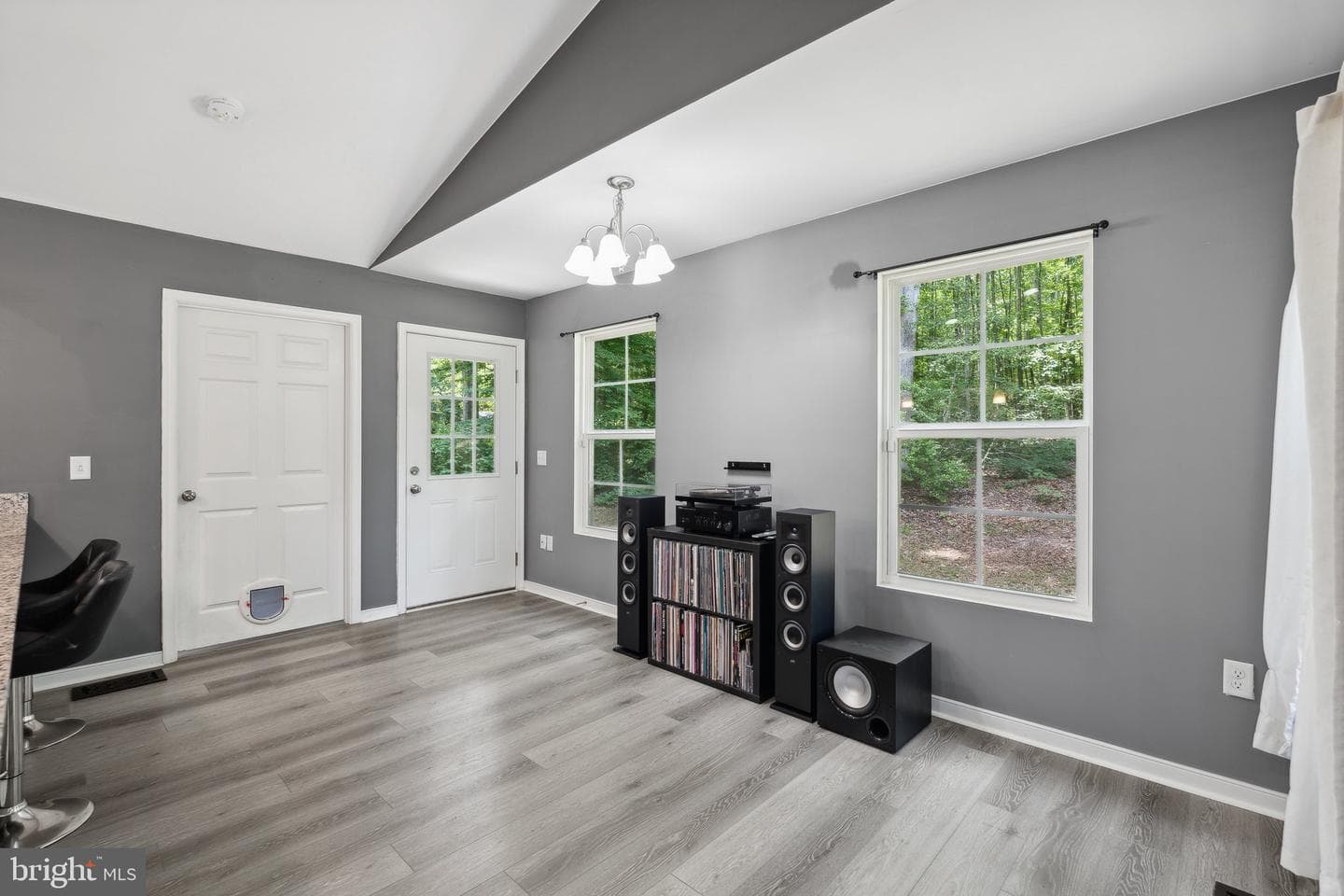 1001 Swan Lane photo 8