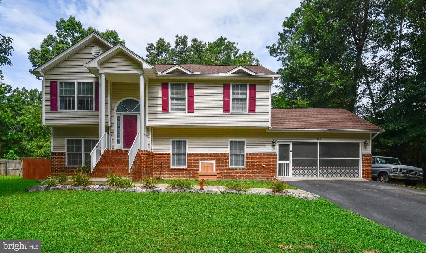 105 Needwood Drive photo 1