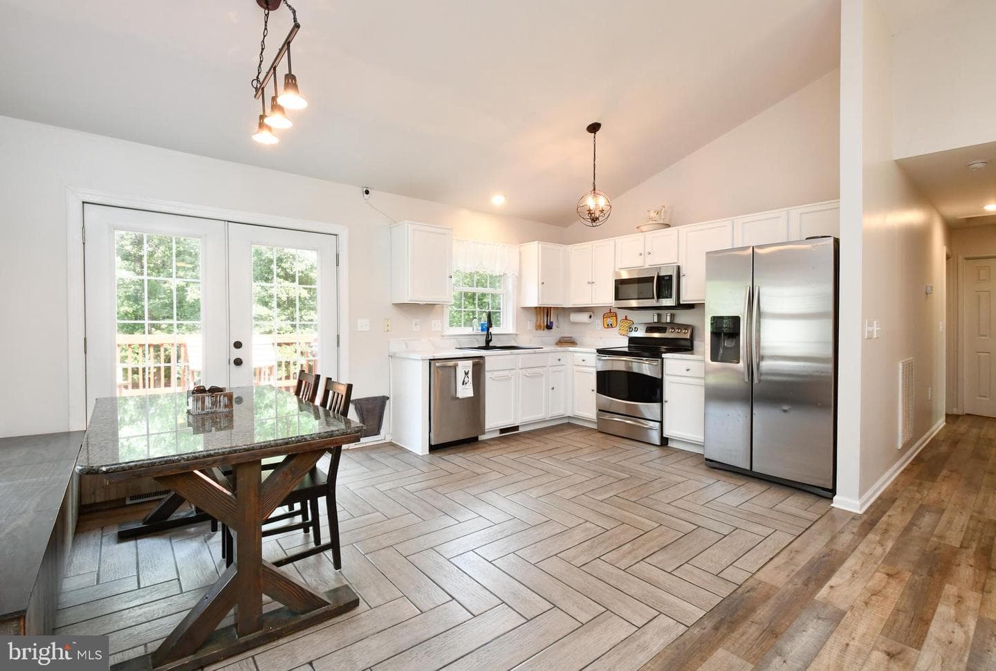 105 Needwood Drive photo 6