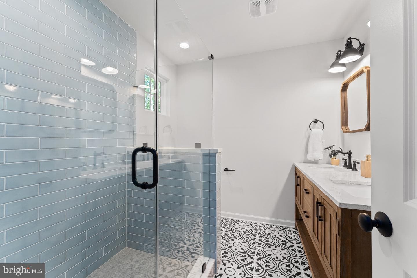 11485 Brown Lane photo 30