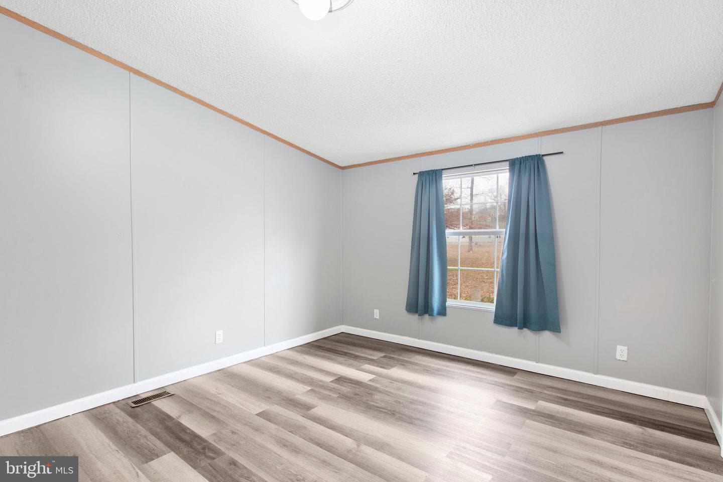 23531 School House Road photo 26