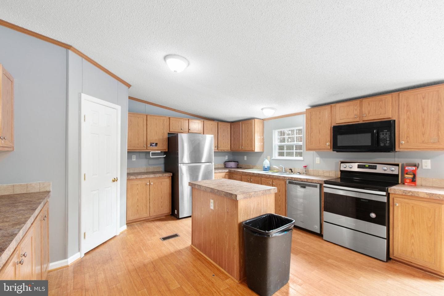 23531 School House Road photo 8