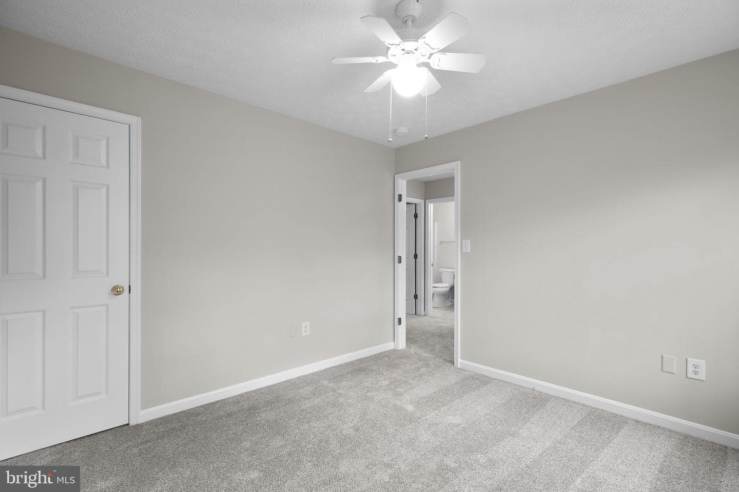 687 Welsh Drive photo 15