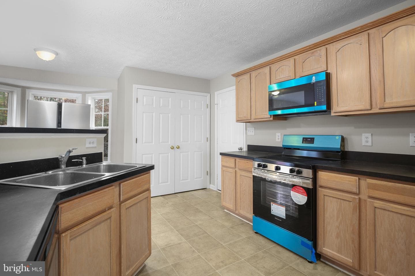 687 Welsh Drive photo 5