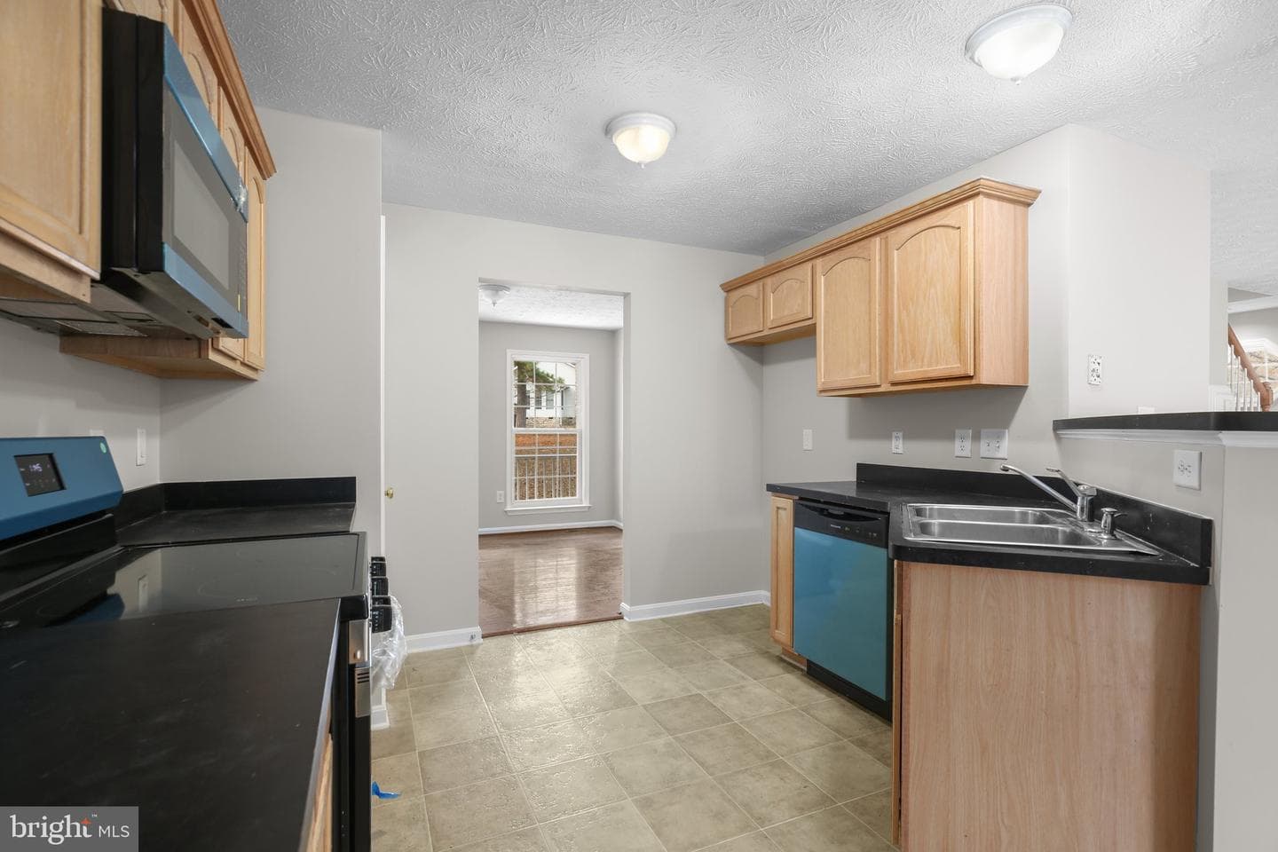 687 Welsh Drive photo 6