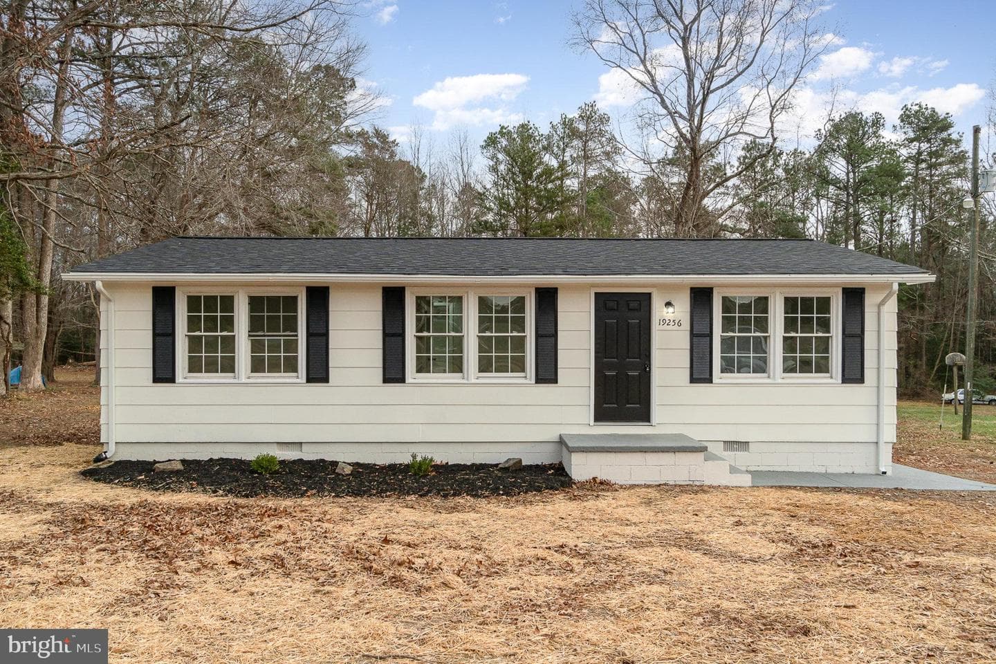 19256 Perimeter Road photo 1
