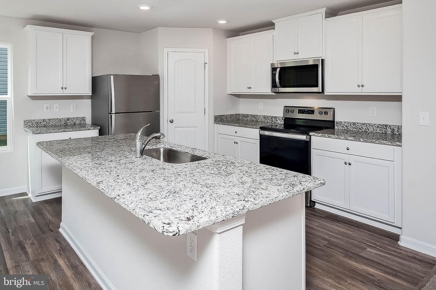17147 J Shelby Guss Way photo 4