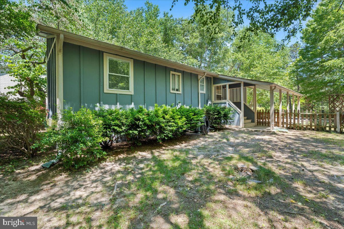 803 Lake Caroline Drive photo 10